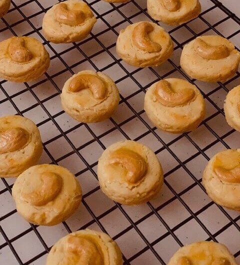 Cashew Cookies